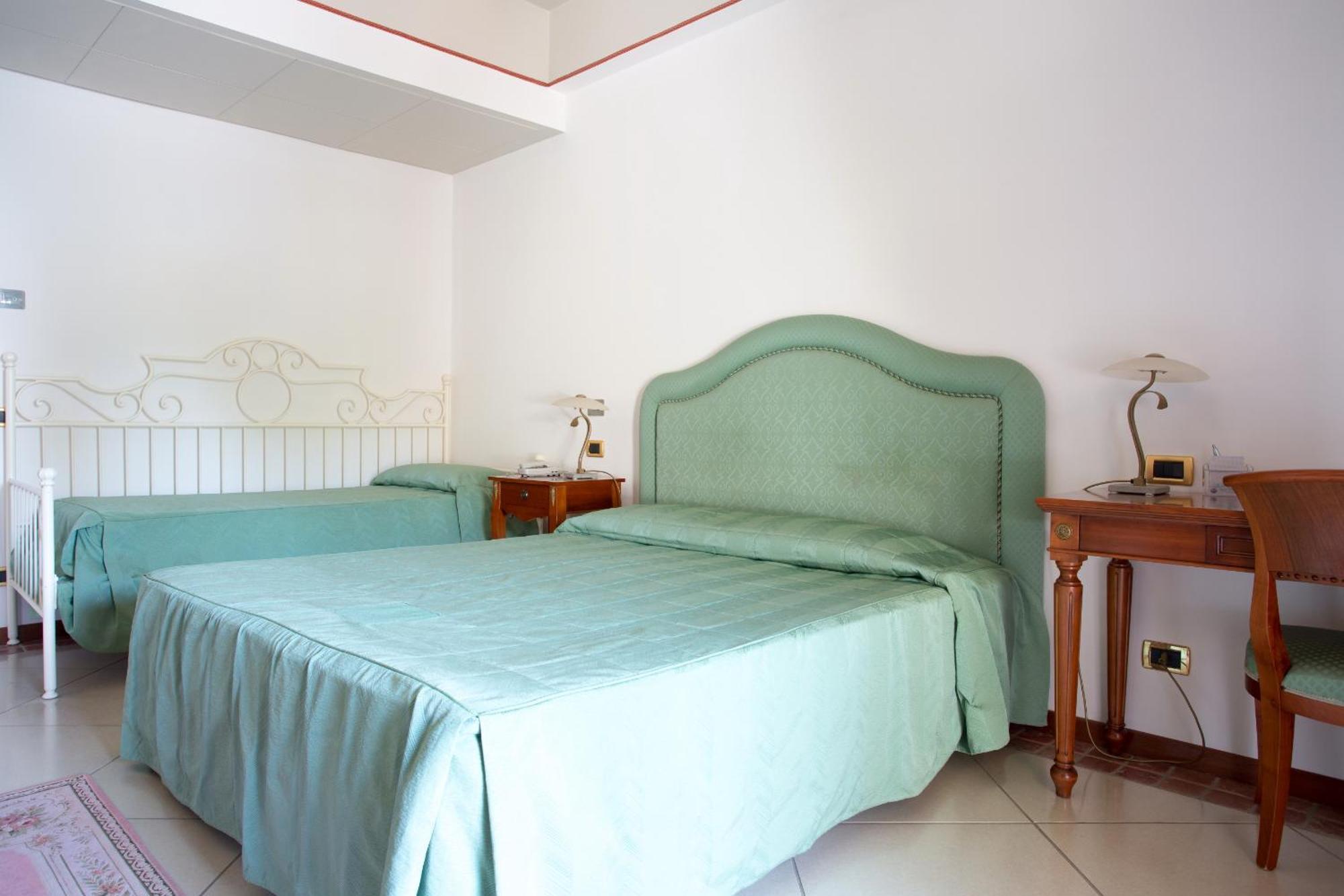 Hotel Tritone Lipari Kültér fotó