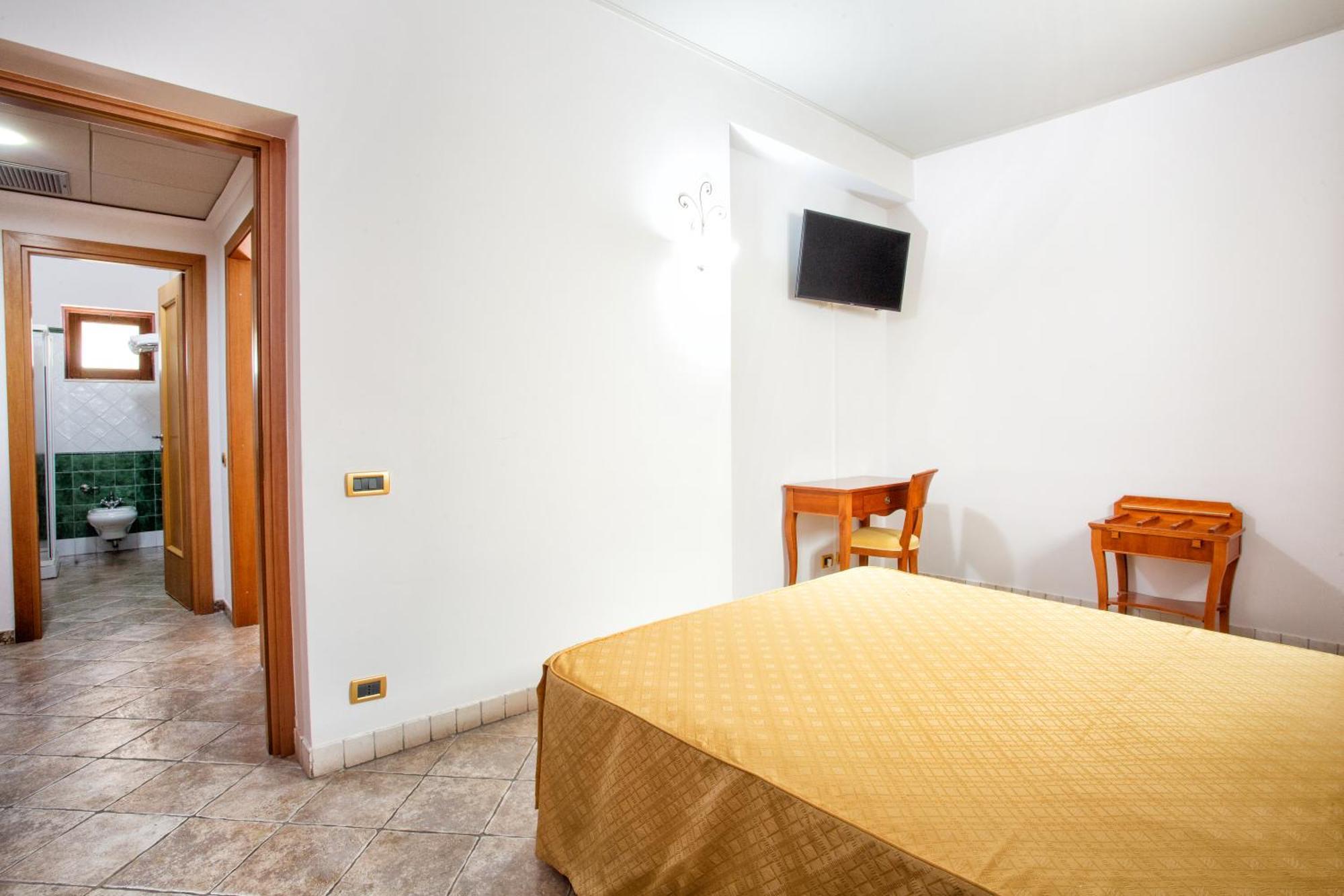 Hotel Tritone Lipari Kültér fotó