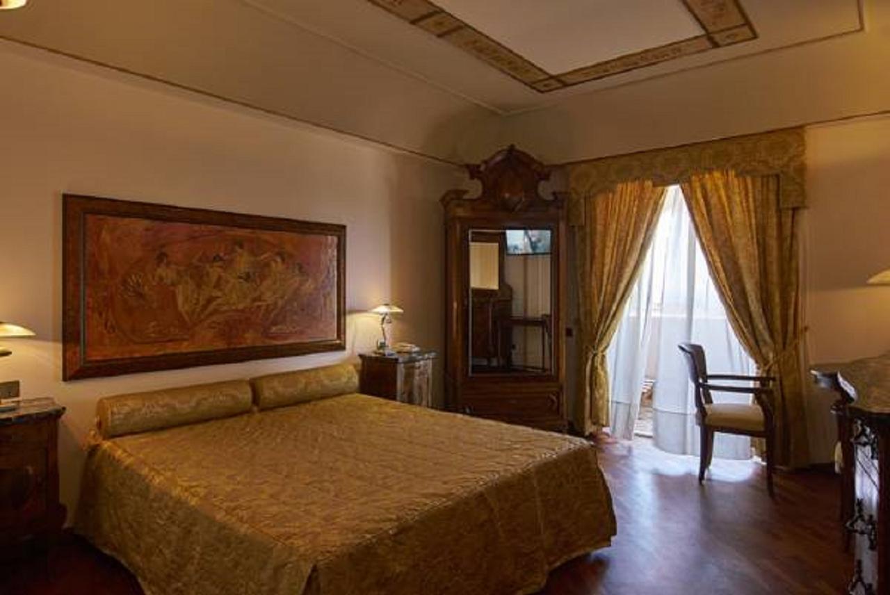 Hotel Tritone Lipari Kültér fotó